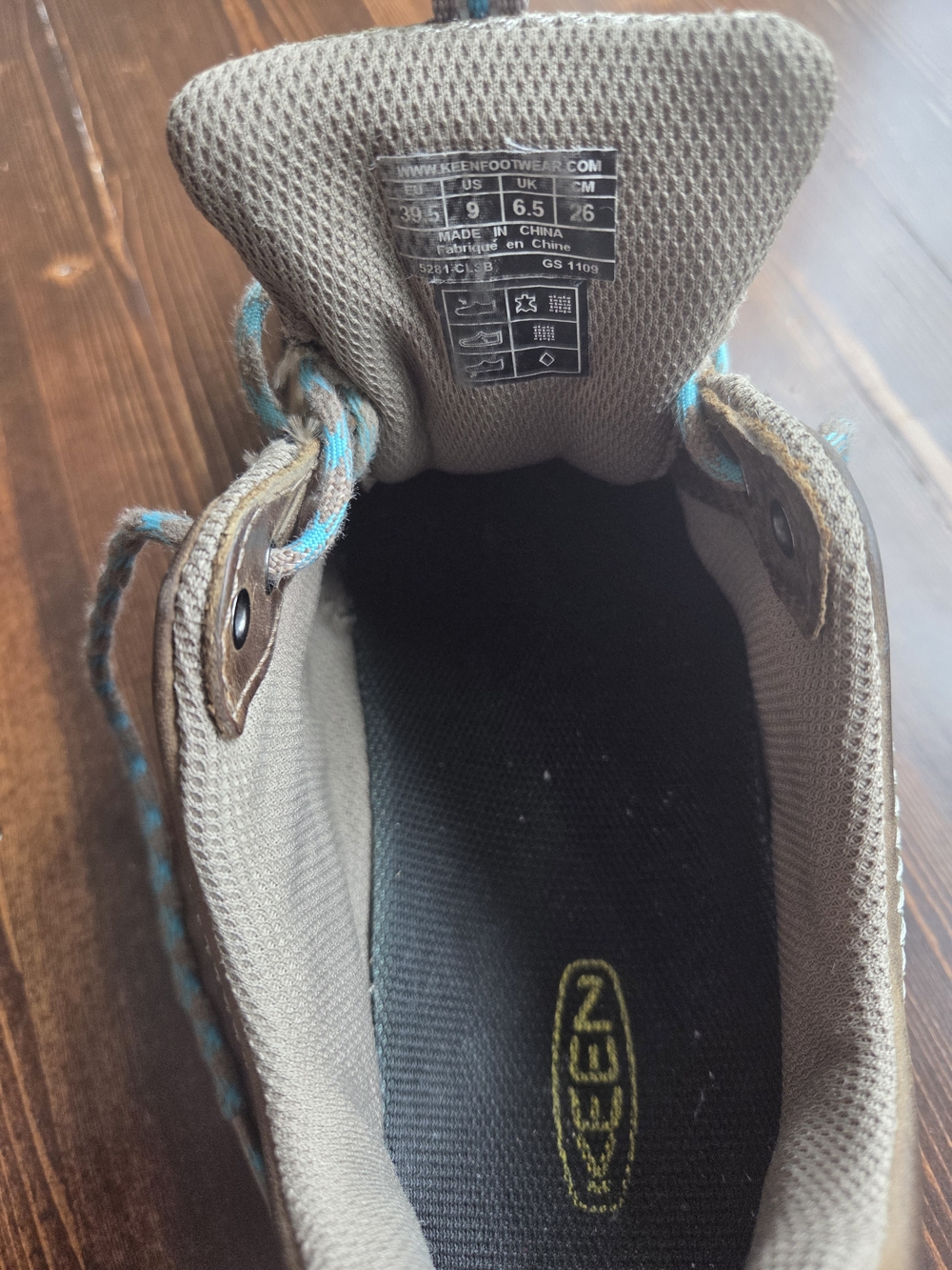 Keen Women's Brown Hiking Shoes with Teal Accents - Picture 6 of 6
